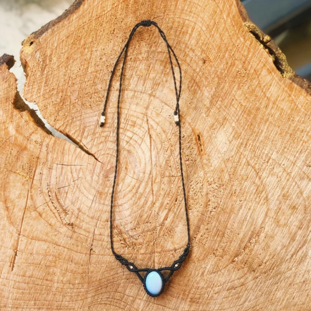 Macrame Opal Choker - Picture 2 of 3